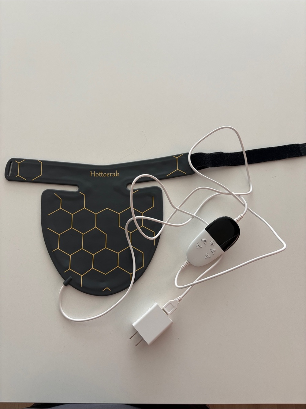 Hottoerak Black & Gold Neck & Chest Ref Light Mask